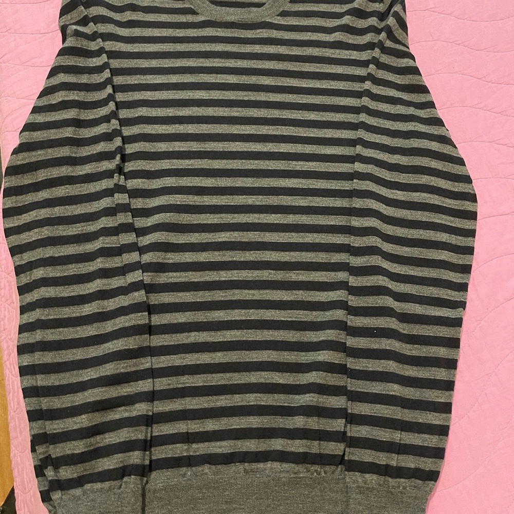 Sweater - Picture 5 of 5